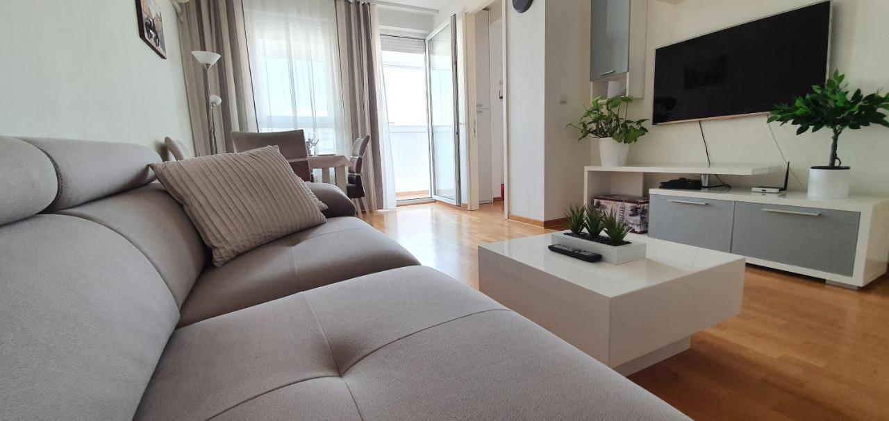 Royal Apartment Belvill เบลเกรด ภายนอก รูปภาพ