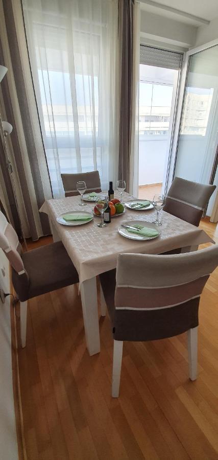 Royal Apartment Belvill เบลเกรด ภายนอก รูปภาพ