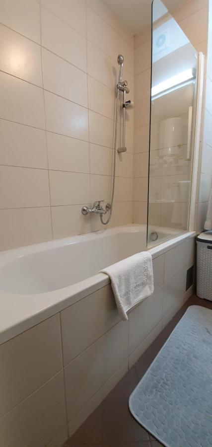 Royal Apartment Belvill เบลเกรด ภายนอก รูปภาพ